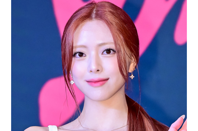ITZY・ユナ、爽やかさ全開のスポーティーファッションで魅了!スポーツウェアブランドの新キャンペーンカット公開 画像