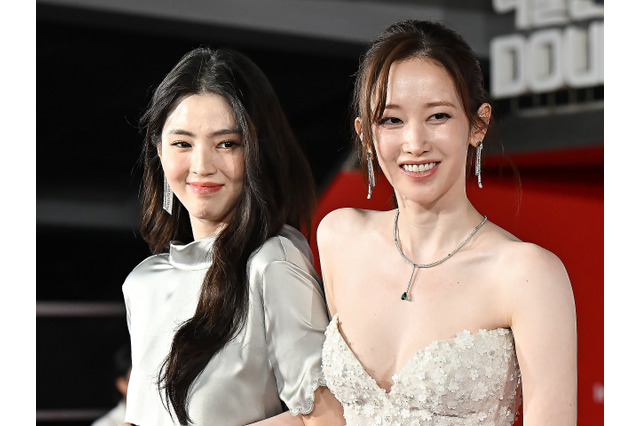 “過激ドレス”の女優が次々と登場した釜山のレッドカーペットで…露出のなさで注目を浴びたハン・ソヒ 画像