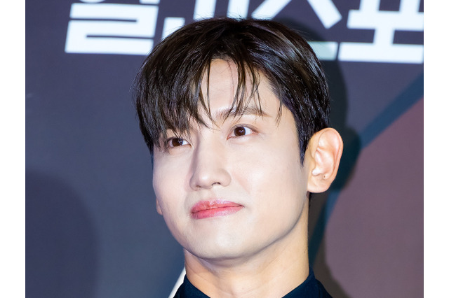 「日本の電車に乗っている世界線が…」東方神起・チャンミン、北海道での貴重なオフSHOT【PHOTO】 画像