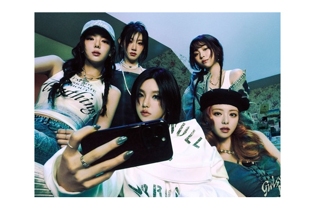 ITZYの全メンバーがJYPエンタと契約更新! ファンの前でサプライズ発表 画像