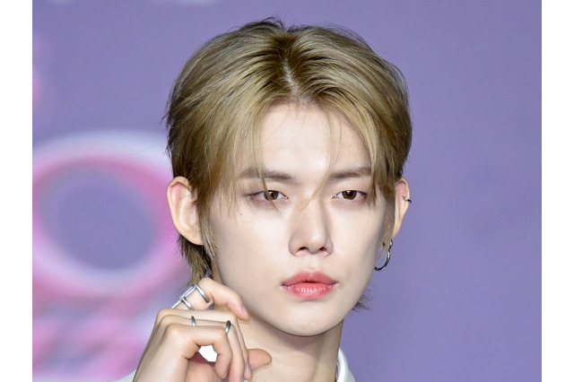 TXT・ヨンジュン、どこまでもクール！ノースリーブ姿で洗練された感性を披露「イケ散らかしてる」【PHOTO】 画像