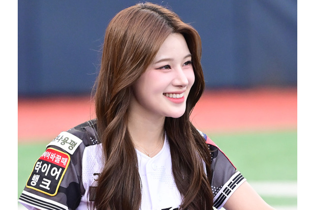 超ミニ短パンから圧巻美脚が…韓国の24歳チアガール、男性誌で自慢のメリハリ美貌を大胆披露【PHOTO】 画像