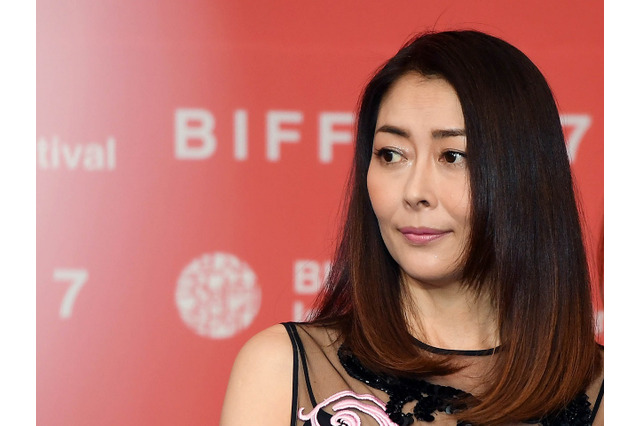 「子どもは相続放棄」中山美穂さん、突然この世を去って9カ月が過ぎたが遺産問題…韓国も注目 画像