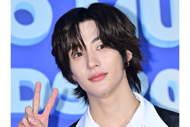 RIIZE・アントン、“無造作ヘア”の自然体セルカ公開！「オフ感最高」「寝起きなの？可愛すぎる」【PHOTO】 画像