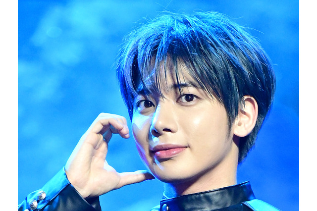 TXT・テヒョン、社内唯一の性格“T型”に!?新入社員として孤軍奮闘し笑い届ける 画像