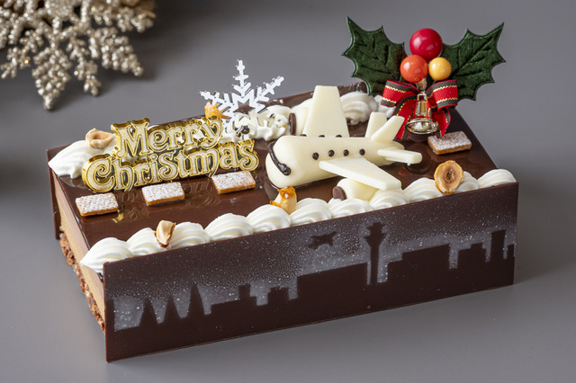羽田エクセルホテル東急、飛行機好きに人気の「滑走路クリスマスケーキ」が3年ぶりに復活！10月1日より予約開始 画像