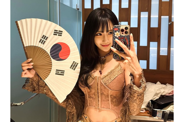 35歳に見えない…韓国の長身レーシングモデル、美スタイル“丸見せ”の大胆衣装に「芸術級」の声【PHOTO】 画像