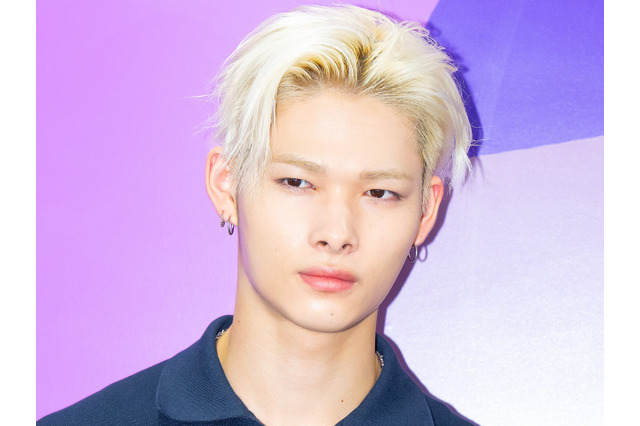 「10代とは思えない色気…」ENHYPEN・ニキ、大人びた眼差しにファン悶絶【PHOTO】 画像