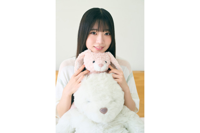日向坂46・坂井新奈、“おうちデート”風のショットを公開 画像