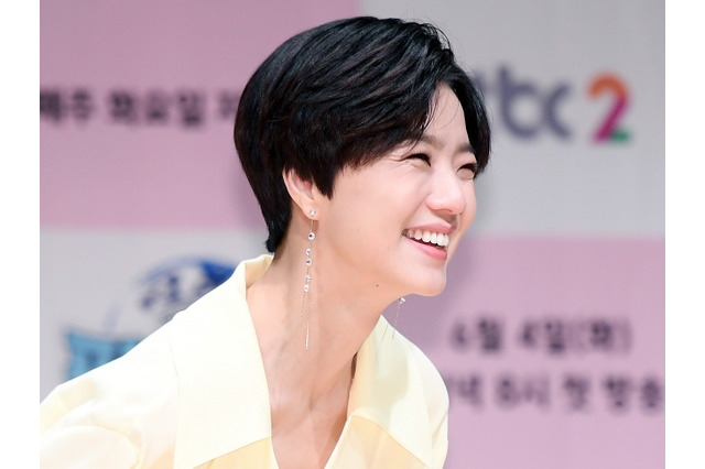 男性アイドルとの生放送中に“Fワード”を連発した韓国女性タレント、遠距離の夫に不満？「深く考えないで」 画像