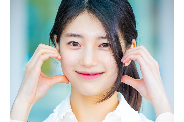 『魔法のランプにお願い』スジ、バレエ姿を披露。優雅に開脚ポーズも【PHOTO】 画像