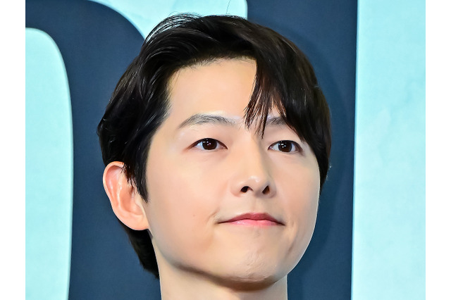 俳優ソン・ジュンギ、観客全員と握手＆名前入り直筆はがき贈る！韓国ファンミを成功裏に終了 画像