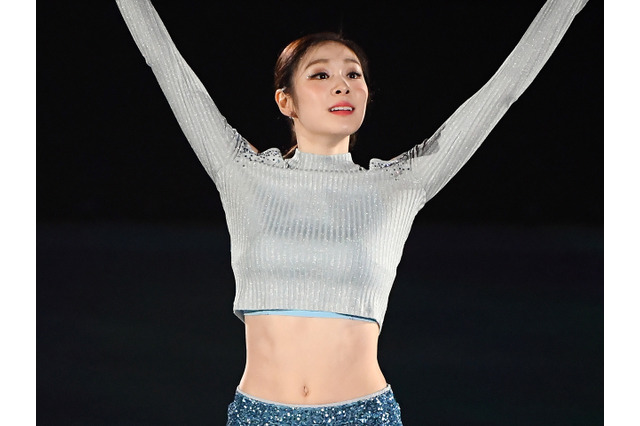 35歳？大学生かと…韓国フィギュア女王キム・ヨナ、“真っ白美脚”丸見せのショーパン姿で視線強奪【PHOTO】 画像