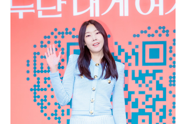 「寝てる場合じゃないです」突然ライブ配信が流れ…登録者86万人のYouTubeチャンネルが削除された韓国モデル 画像