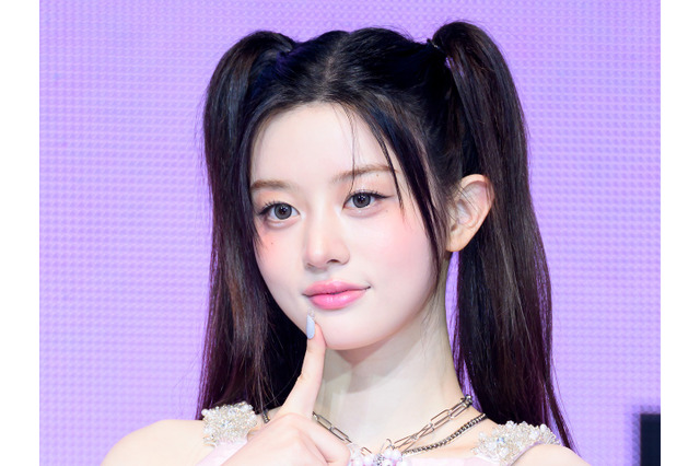 「可愛すぎて衝撃」ILLIT・ミンジュ、蛍光ピンクヘアに大胆イメチェン！別人級ビジュに絶賛の声【PHOTO】 画像