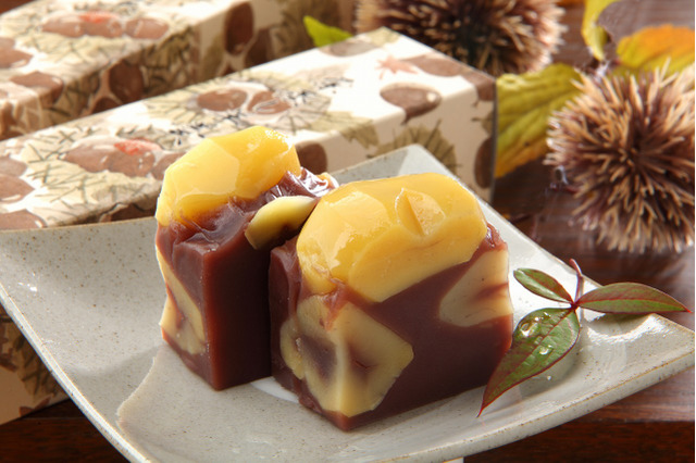 収穫したての和栗をふんだんに使用！和菓子店・松屋、贅沢な「栗蒸し羊羹」を期間限定発売 画像