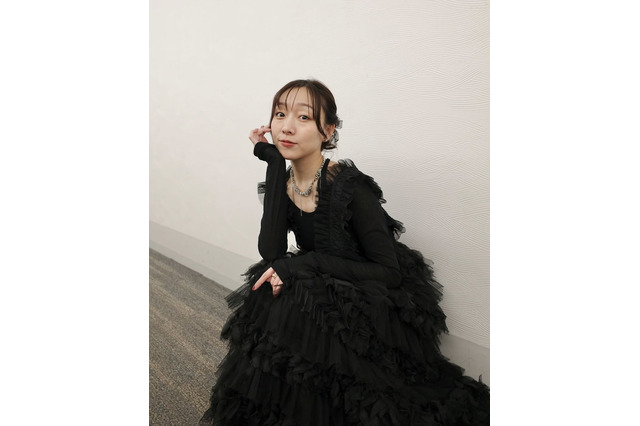 元SKE48・須田亜香里、上品なドレスからガーリーなワンピまで番組衣装一挙披露 画像