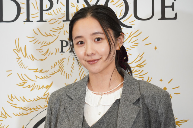 堀田真由・飯豊まりえ・宮世琉弥が表参道でドレスアップ姿を披露！ 画像