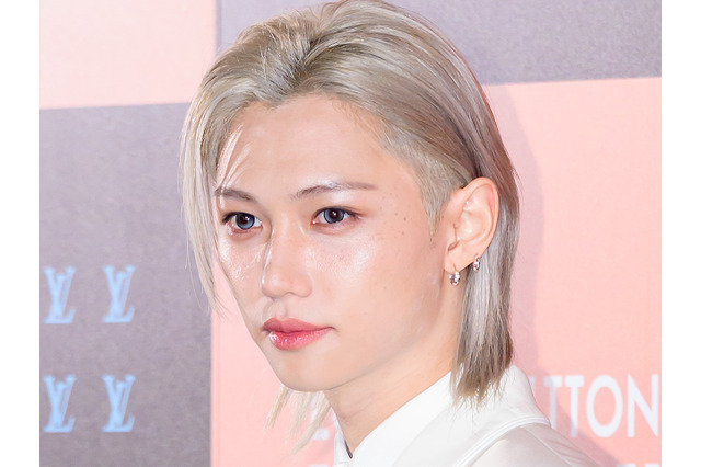 「本物の王子様だ…」Stray Kids・フィリックス、“純白スーツ”で魅せた麗しい美貌に反響続々【PHOTO】 画像