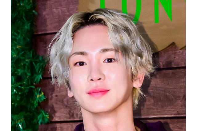 SHINee・キー、違法医療疑惑の“点滴師”にブランド物をプレゼント？親交の“証拠”続出も沈黙貫く 画像