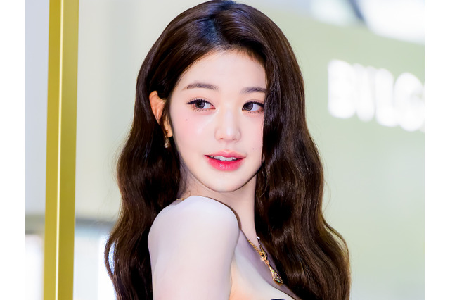 色香漂うドレスから“意外なボリューム感”…IVE・ウォニョン、華奢ボディとのギャップに釘付け【PHOTO】 画像