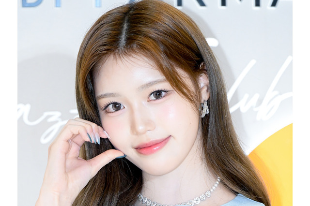 iznaの最年少メンバー・セビ、上目遣いの“もち肌”ショットに反響続々！「赤ちゃん天使…」【PHOTO】 画像