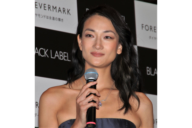 43歳・冨永愛、妊娠を発表！お相手は4歳年下俳優・山本一賢 画像