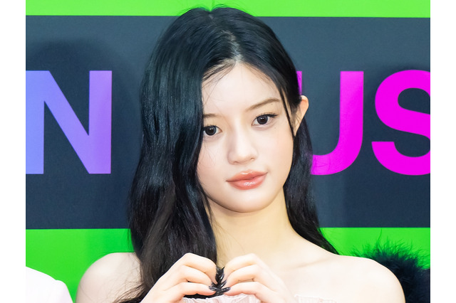 『NHK紅白歌合戦』出場のK-POPアイドル、“非現実的なドレス姿”にファン騒然！「心臓撃ち抜かれた」【PHOTO】 画像