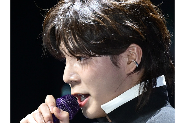 無免許運転騒動後に覚悟の決断…韓国の“神童”歌手（18）、来年2月に海兵隊入隊へ 画像