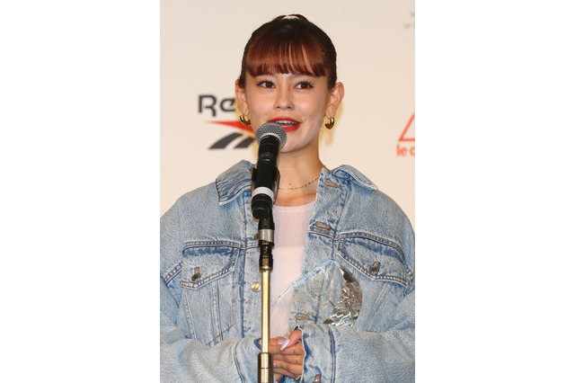 モデル・emma、韓国事務所への所属を発表！日本での仕事は「今まで通り変わらずに続けていきます」 画像