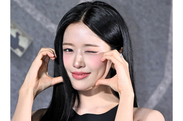 IVE・ユジン、「ファーストブランド大賞」女性バラエティアイドル部門を受賞！2026年の活躍にも“期待大” 画像