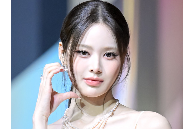 第5世代“ビジュアルクイーン”候補のiznaバン・ジミン、日本の人気ファッションブランド「FRAY I.D」新モデルに！ 画像