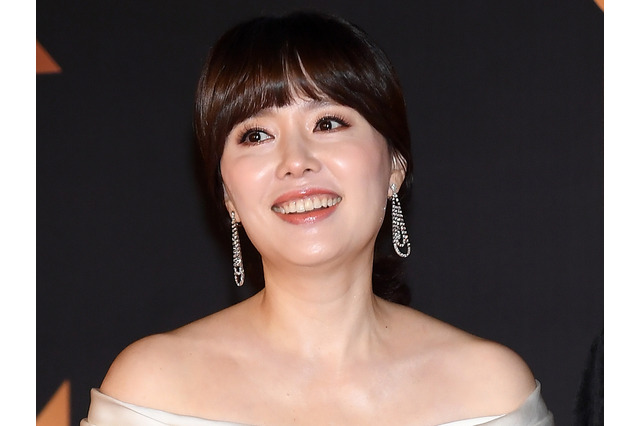 「2年間歩けなかった」「椎間板が飛び出している」撮影中のバイク事故と後遺症…韓国女優が告白 画像