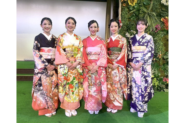 ハワイアンズ・新成人フラガール5人、晴れ着姿でフラ披露！成人式でのパフォーマンスを動画で公開 画像