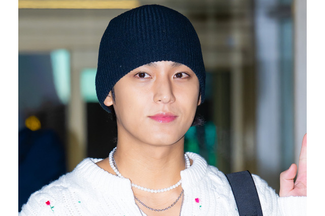 SEVENTEEN・ミンギュ、早朝でも輝くビジュアルに視線集中！爽やかコーデで香港へ出国【空港写真】 画像