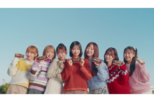 FRUITS ZIPPER、バレンタインに“ピュア”な想い伝える！可愛すぎる私服風衣装で明治新CMに登場 画像