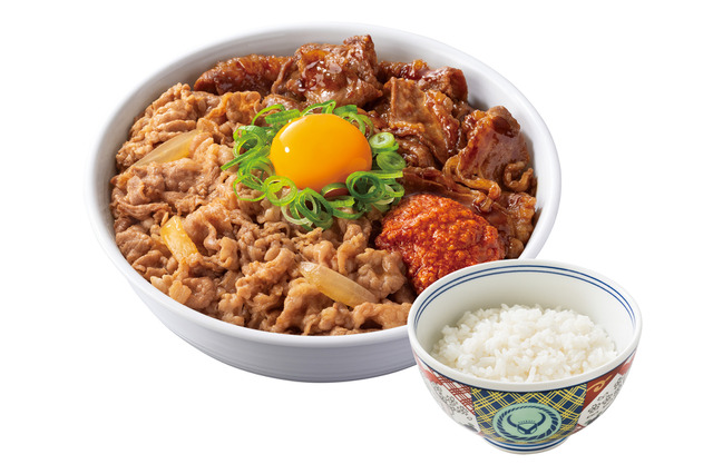 吉野家、ボリューム満点「スタミナ超特盛丼」を再販売＆各種超特盛メニューを100円引きで提供！ 画像