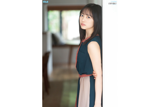 日向坂46・正源司陽子、目を引くノースリーブワンピの美少女カット公開！ 画像