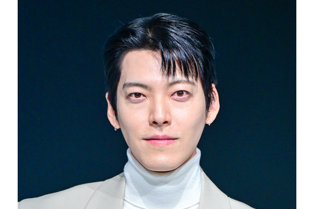 俳優キム・ウビン、結婚後初めて公の場に姿を現す！スーツ着ていつにも増してダンディーに【独自写真】 画像