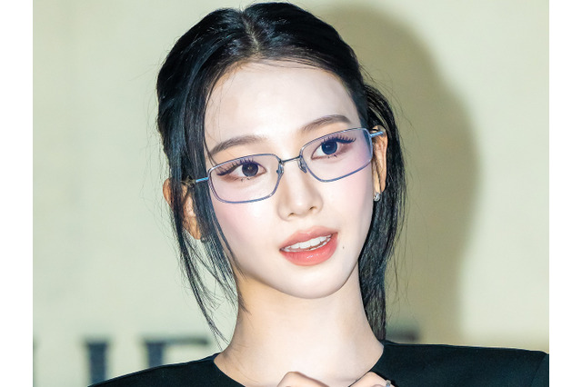 aespa・カリナ、アップヘアで際立つ“卵型フェイス”に「もはや芸術」の声！無邪気な笑顔で魅了 画像