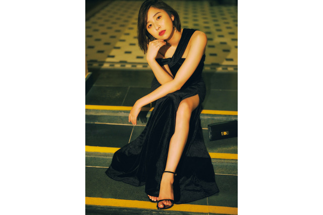 ももクロ・玉井詩織、初写真集2冊のデジタル限定版が発売決定！大人の魅力あふれる新カット公開 画像