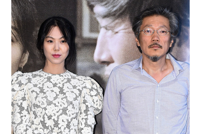 妻と離婚できないまま、“不倫関係”の女優を出産させた韓国映画監督（65）　親子3人での目撃談が話題 画像