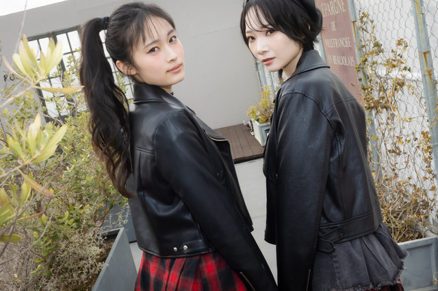 AKB48・成田香姫奈＆奥本カイリ、仲良しコンビならではの空気感！“相思相愛”グラビア披露 画像