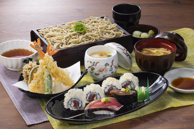 とんでん、「紫蘇そば」期間限定で登場！新たに信州みそベースの辛味噌を添えて販売 画像