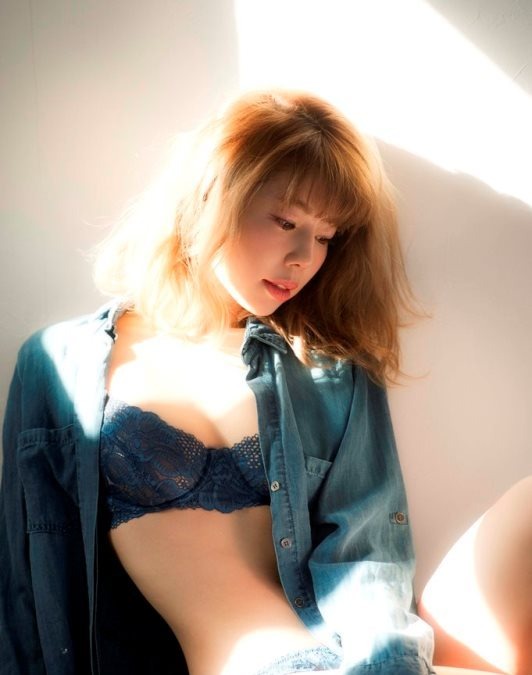 レイザーラモンhgの妻 住谷杏奈が美body披露 3枚目の写真 画像 Rbb Today