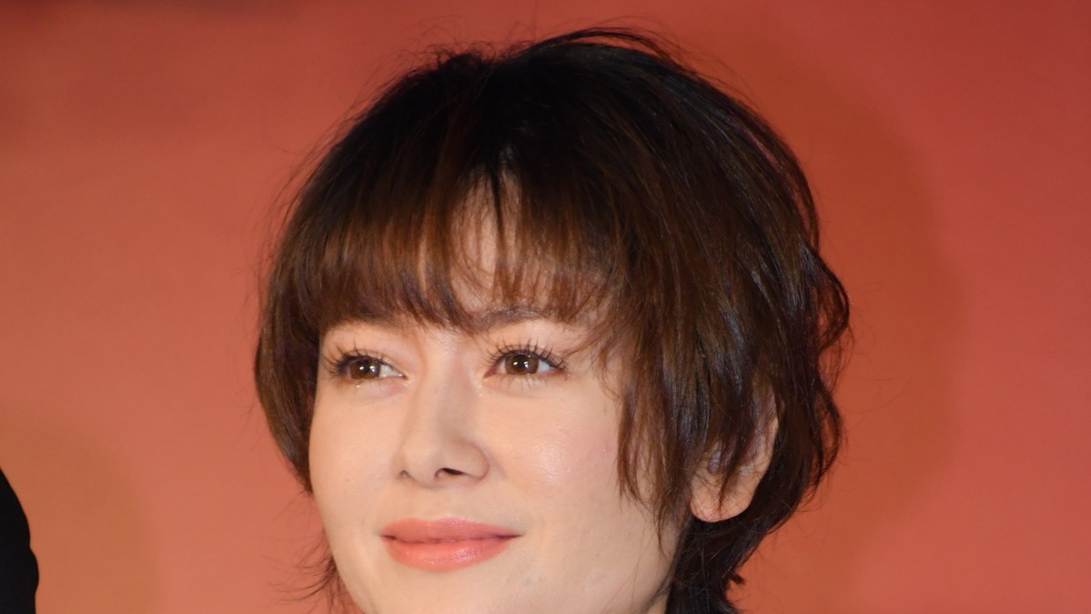 真木よう子 11歳娘との生活明かす 溺愛するも敬遠され 気配 消して Rbb Today