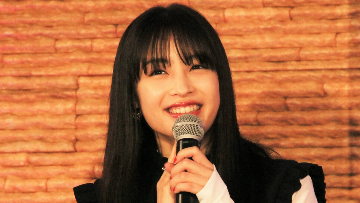 広瀬すず 広瀬アリスの楽屋名札にメッセージ お姉ちゃん お姉ちゃん お姉ちゃん Rbb Today
