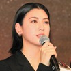 背中のタトゥー公表の三吉彩花、反響に驚き「すべてを皆さんに共有するのは難しい」