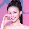 こんなにいいの？イェジ、横からも見えるスイムウェアSHOTに「ファンサやばすぎる」と反響