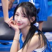 デカすぎて今にもこぼれ出そう…“豊満ボディ”際立つドレス姿に視線集中、韓国人気チアのホ・スミ